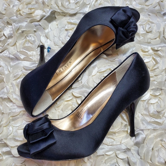 WHBM satin peep toe pumps - Picture 5 of 12